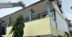 Bangunan SMKN 1 Cileungsi, Kabupaten Bogor, yang ambruk, Rabu, 10 September 2025. (Sumber: Poskota/Giffar Rivana)