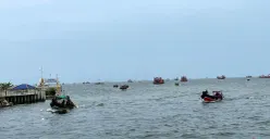 Situasi di perairan Cilincing Jakarta Utara. (Sumber: POSKOTA | Foto: M Tegar Jihad)