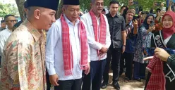 Menkop Ferry Juliantoro berada di Plaza Lebak, Kecamatan Rangkasbitung, Kabupaten Lebak, Jumat, 12 September 2025. (Sumber: Poskota/Samsul Fatoni)