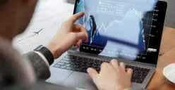 Cara membeli saham luar negeri. (Sumber: Freepik)