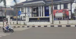 Kantor Kejari Kabupaten Pandeglang di Jalan Raya Pandeglang-Serang. (Sumber: Poskota/Samsul Fatoni)
