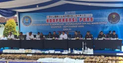 Jumpa pers BNN RI perihal jaringan narkotika dengan 53 tersangka dan 500 kg narkoba, Senin, 15 September 2025. (Sumber: Poskota/Angga Pahlevi)