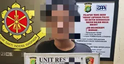 Pelaku pengedar obat keras berkedok warung kopi yang diamankan Polsek Bojongsari. (Sumber: Dok Humas Polres Metro Depok)