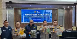 Polda Metro Jaya menetapkan 16 orang sebagai tersangka dalam kasus perusakan dan pembakaran fasilitas umum yang terjadi dalam aksi unjuk rasa pada 28 hingga 31 Agustus 2025. (Sumber: Poskota/Ali Mansur)