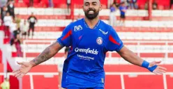 Striker Arema FC, Dalberto tak tergoyahkan di puncak daftar klasemen sementara top skor BRI Super League 2025/2026 jelang pekan keenam. (Sumber: Instagram/@dalberto94)