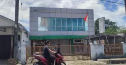 Suasana di Kantor BUMD LKM Pandeglang Berkah nampak sepi dari aktivitas pegawai. (Sumber: Poskota/Samsul Fatoni)