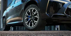 Simak 5 tips perawatan penting agar mobil tidak cepat rusak, dari ganti oli hingga cek tekanan angin ban. (Sumber: Hankook)