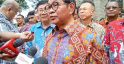Gubernur Jakarta, Pramono Anung, usai meninjau Taman Doa di wilayah Cengkareng, Jakarta Barat, Sabtu, 20 September 2025. (Sumber: Poskota/Pandi Ramedhan)