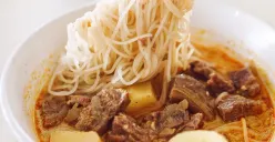 Semangkuk Kari Lam yang kaya rempah, favorit pecinta kuliner sejak 1973. (Sumber: Dok/Pergi Kuliner)