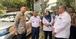 Ketua Pansus Perparkiran DPRD DKI Jakarta, Ahmad Lukman Jupiter (kiri) saat melakukan Sidak di Ruko Bona Indah Plaza, Lebak Bulus, Jakarta Selatan, Rabu, 24 September 2025. (Sumber: Dok Kominfotik DPRD Jakarta)