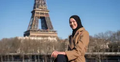 Contoh prompt Gemini AI dan cara editnya untuk mengkresikan foto sendiri di luar negeri agar tampak estetik. (Sumber: Freepik)