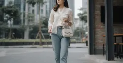 Google Gemini bisa jadi alat buat foto fashion realistis. Berikut contoh prompt inspiratif beserta cara editnya untuk eksplorasi gaya visual tanpa batas. (Sumber: Poskota/Gemini AI)