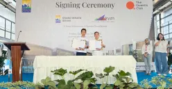 Sinar Mas Land dan KYZNmenandatangani perjanjian kerja sama pembangunan The Quantis Club di Grand Wisata Bekasi, Jumat, 26 September 2025. (Sumber: Poskota/Nurpini Aulia Rapika)