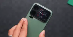 Kekecewaan untuk penggemar Xiaomi Indonesia. Xiaomi 17 Pro dan 17 Pro Max dengan chipset Snapdragon 8 Gen 5 Elite hanya rilis di China. Simak penjelasan lengkap dan opsi yang tersedia. (Sumber: YouTube/Mrwhosetheboss)