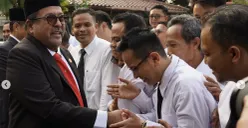 Wakil Gubernur DKI Jakarta, Rano Karno, melantik 1.939 PPPK Tahap II Formasi 2024 sebagai wujud penguatan SDM aparatur di bidang pendidikan, kesehatan, dan teknis. (Sumber: Instagram/@bkddkijakarta)