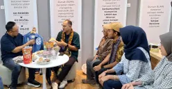 SVP Group Sustainability & Corporate Communication Telkom Ahmad Reza saat mengunjungi Rumah BUMN Pekalongan. (Sumber: Corcom Telkom)