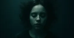Prompt dan cara edit foto ala Billie Eilish pakai Gemini AI (Sumber: AI)