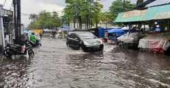 Kondisi banjir di kawasan Lembang, Kabupaten Bandung Barat, Senin, 29 September 2025. (Sumber: Poskota/Gatot Poedji Utomo)