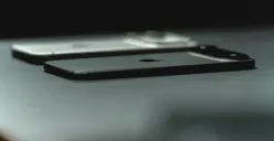 iPhone 17 Air sebagai ponsel tertipis sepanjang sejarah Apple dengan ketebalan hanya 5,64 mm. (Sumber: X/@misc_log)