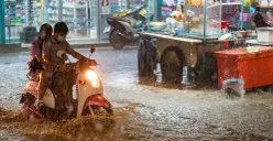 Tips aman berkendara motor saat berada di cuaca ekstrem. (Sumber: Pixabay | Foto: Qimono)