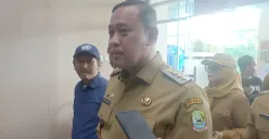 Wali Kota Bekasi, Tri Adhianto, pastikan tidak ada laporan terkait masalah keracunan Makanan Bergizi Gratis (MBG) di wilayahnya. Senin, 29 September 2025. (Sumber: Poskota/Nurpini Aulia Rapika)
