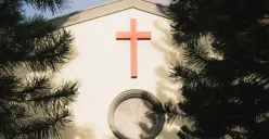 Ilustrasi - Ucapan Kamis Putih 2026. (Sumber: Pexels/Arindam Chowdhury)