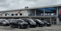 Kejelasan kondisi kendaraan dan dokumen menjadi faktor penting bagi peserta lelang di JBA Indonesia. (Sumber: Poskota/Aldi Harlanda Irawan)