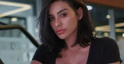 Istri Jerinx Nora Alexandra Philip yang meluapkan kemarahannya di media sosial usai dugaan pencatutan foto dirinya. (Sumber: Instagram/@noraalexandra)