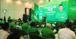 Ketua DPC Partai Kebangkitan Bangsa (PKB) Kabupaten Bandung Barat, Asep Dedi, memaparkan capaian gemilang partainya selama periode kepengurusan. (Sumber: Poskota/Gatot Poedji Utomo). (Sumber: Poskota/Bilal Nugraha Ginanjar)