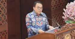 Ketua Komisi VII DPR RI, Saleh Daulay, tengah menjadi sorotan usai mengkritisi laporan anggaran yang disampaikan oleh Menteri Pariwisata, Widiyanti Putri Wardhana. (Sumber: Instagram/@salehpd)