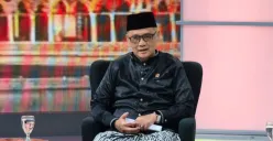 Menhaj, Mochamad Irfan Yusuf, kini koordinasi dengan Kejagung terkait sumber pembiayaan penerbangan haji akibat kenaikan avtur mencapai Rp1,77 triliun. (Sumber: Instagram/@gus.irfanyusuf)