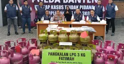 Kepolisian memberikan keterangan dalam konferensi pers di Mapolda Banten, Rabu, 15 April 2026. (Sumber: Poskota/Rahmat Haryono)