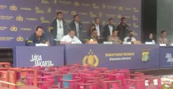 Jumpa pers pengungkapan praktik pengoplosan gas LPG subsidi di Polda Metro Jaya, Jakarta Selatan, Kamis, 16 April 2026. (Sumber: Poskota/Ali Mansur)
