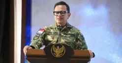 Potret Wamendagri, Bima Arya Sugiarto saat memberikan paparan dalam Kursus Pemantapan Pimpinan Daerah Ketua DPRD Seluruh Indonesia di Ruang Sudirman, Akademi Militer (Akmil), Magelang, Jawa Tengah, Kamis, 16 April 2026. (Sumber: Puspen Kemendagri)
