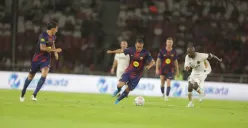 Duel seru antara Barcelona Legends melawan DRX World Legends dalam ajang Clash of Legends (Sumber: Poskota)