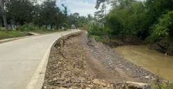 Kondisi Jalan Cimoyan, Kecamatan Patia, Kabupaten Pandeglang, kembali ambles. (Sumber: Dok. Warga)