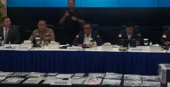 Konferensi pers pengungkapan praktik produksi hingga distribusi perangkat lunak phishing yang digunakan untuk memfasilitasi kejahatan siber lintas negara, di Bareskrim Polri, Jakarta Selatan, Rabu, 22 April 2026. (Sumber: Poskota/Ali Mansur)