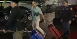 Kejari Cimahi Geledah Kantor Disnakertrans Kota Cimahi. (Sumber: Poskota/Gatot Poedji Utomo)