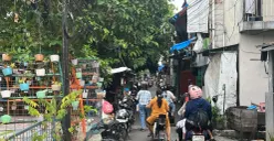 Kondisi permukiman warga RW 08 Kelurahan Kapuk, Kecamatan Cengkareng, Jakarta Barat, pada Sabtu, 25 April 2026. (Sumber: Poskota/Pandi Ramedhan)