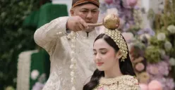 Andre Ariyantho, ayah sambung Syifa Hadju yang kini resmi menjadi mertua El Rumi turut menyita perhatian publik. (Sumber: Instagram/@syifahadju)