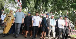 Gubernur Banten Andra Soni menerima peserta Seba Baduy di Gedung Negara Provinsi Banten, Kota Serang, Sabtu, 25 April 2026. (Sumber: Dok. Kominfo Pemprov Banten)