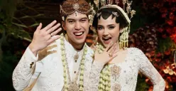 Isi souvenir pernikahan El Rumi dan Syifa Hadju turut menjadi sorotan warganet. (Sumber: Instagram/@syifahadju)