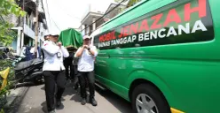 Bantuan dari Baznas bagi korban tewas dalam kecelakaan kereta api di Stasiun Bekasi Timur. (Sumber: Dok. Istimewa)