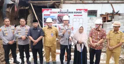 Kapolda Banten Irjen Pol Hengki memberikan sambutan pada kegiatan bedah rumah di Desa Tegal Maja, Kecamatan Kragilan. (Sumber: Dok. Bindhumas Polda Banten)