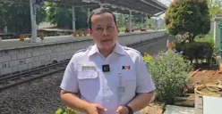 Manager Humas KAI Daop 1 Jakarta, Franoto Wibowo, menyampaikan permintaan maaf atas pembatalan sejumlah perjalanan kereta api pada Rabu, 29 April 2026. (Sumber: KAI)