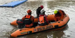 Hari kelima proses pencarian warga Cengkareng yang diduga menceburkan diri ke Kali Cengkareng Drain, Cengkareng, Jakarta Barat, Minggu, 1 Februari 2026. (Sumber: BPBD DKI Jakarta)