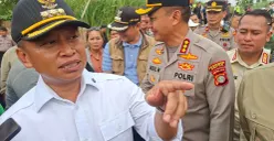 Wali Kota Depok Supian Suri didampingi unsur Forkompimda kepada wartawan. (Sumber: Poskota/Angga Pahlevi)