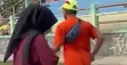 Identitas ASN penendang kucing hingga tewas. (Sumber: TikTok/@faridaarz)