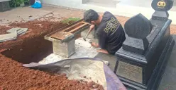 Persiapan pemakaman Eyang Meri Hoegeng yang direncanakan besok Rabu, 4 Februari 2026. (Sumber: Poskota/ Angga Pahlevi)
