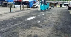 Akses menuju pasar sampai di Lebak yang bakal di pasang gate parkir. (Sumber: Poskota/Samsul Fatoni)